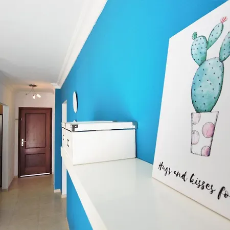 Apartment Charming Meters From Beach With Pool